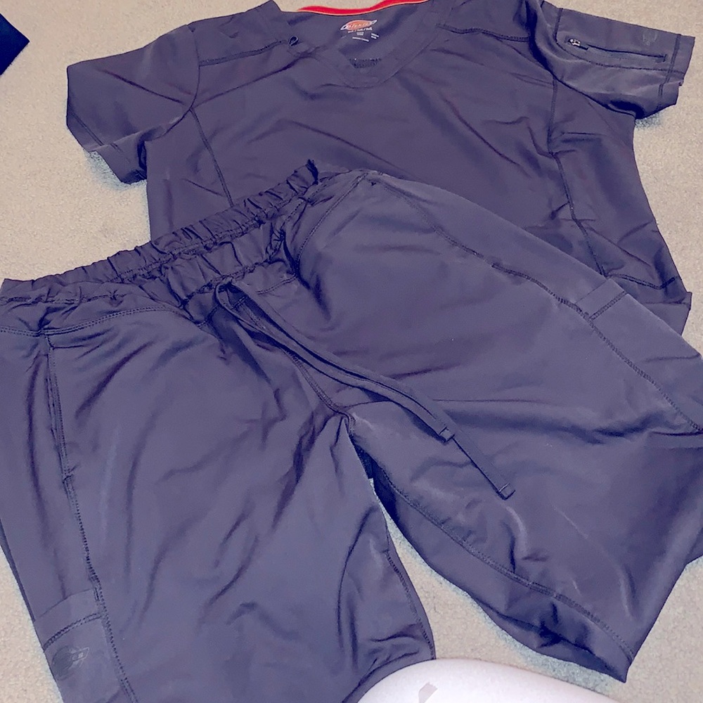 Dickies Scrub Set - Medium - Gray **Both M Top & M Cargo Pant**